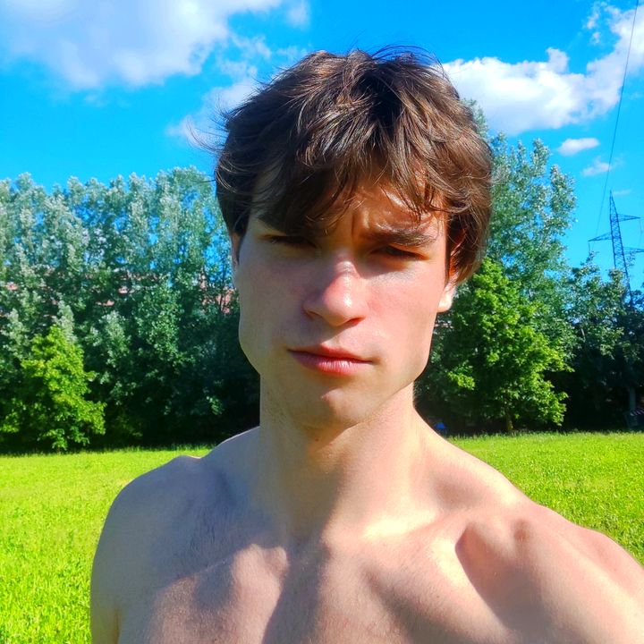 @_dxnylo_