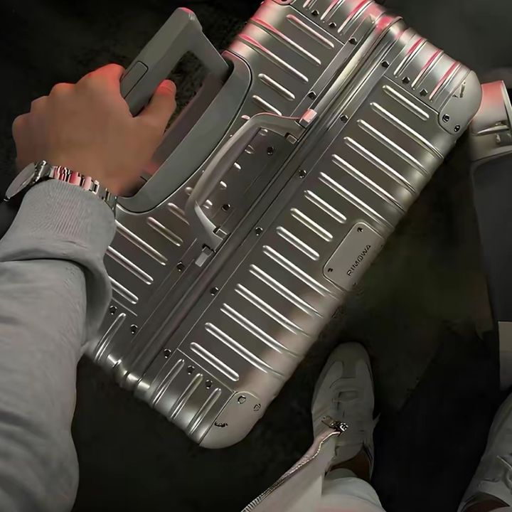 @elieastuce0
