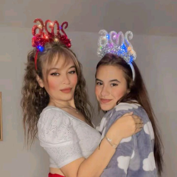 @lareinamay111
