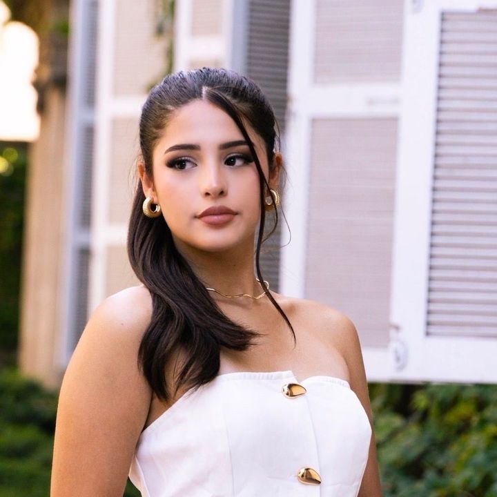 @lau.araaya