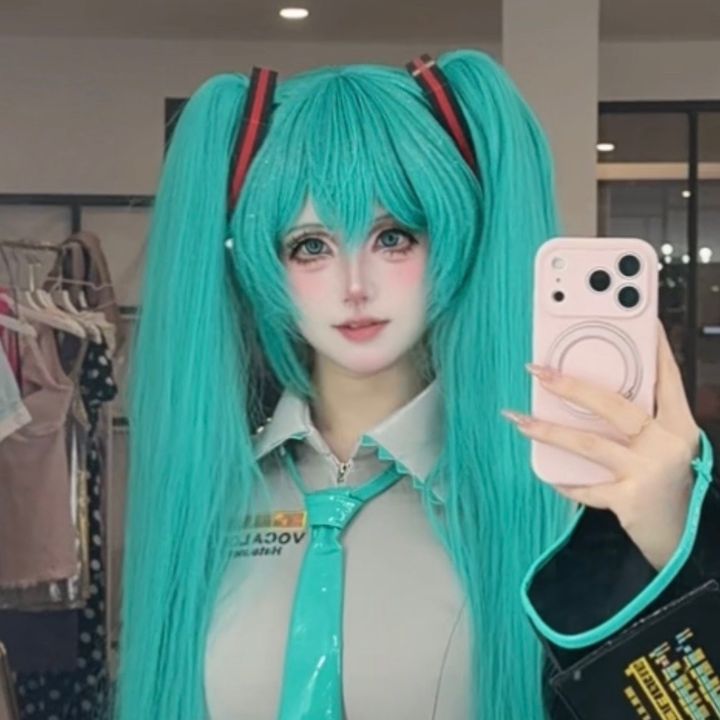 @lovefloraforever