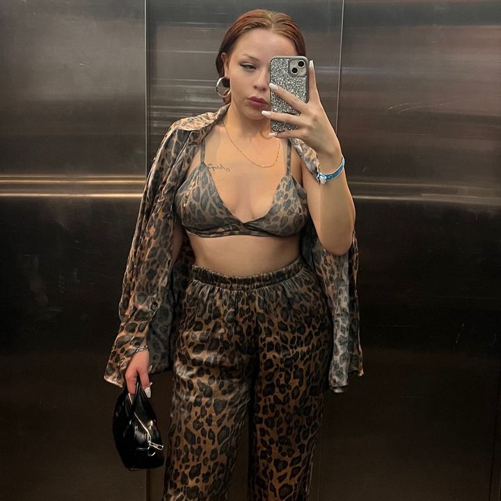 @melikeakl_