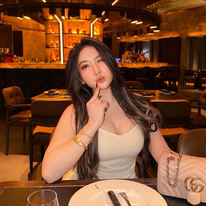 @meymeqqqq