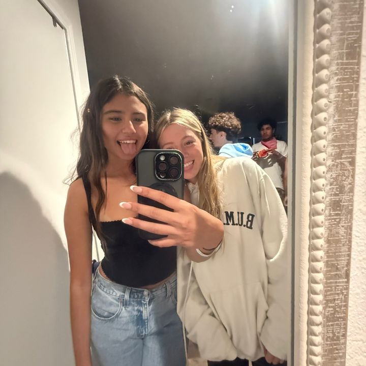 @nathalymoraaa