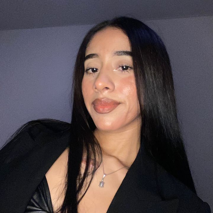 @nicolefloressss