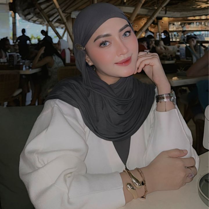 @putriwanandaa