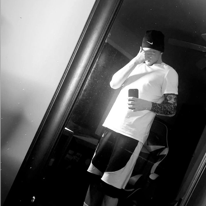 @theofficialcoleee