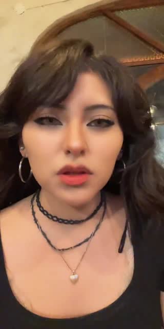 TikTok live: Camino al nuevo bar by @effy.esty