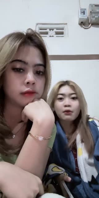TikTok live: G utt by @indahhrsk