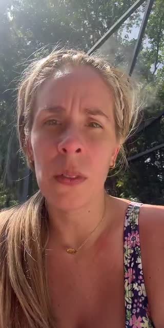 TikTok live: Help with my first uni? by @greeneyesl86