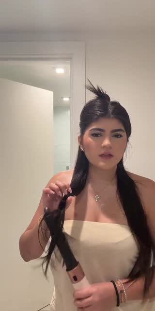 TikTok live: segundo día en las vegas by @bellaaaa2270
