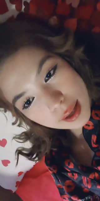 @melek2322_ TikTok live from 2026-05-10