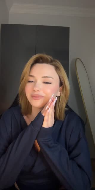 @humeyra.yrlmz TikTok live from 2026-04-25
