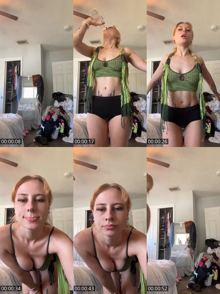 TikTok live: 💨💨💨 by @babyjjxo2