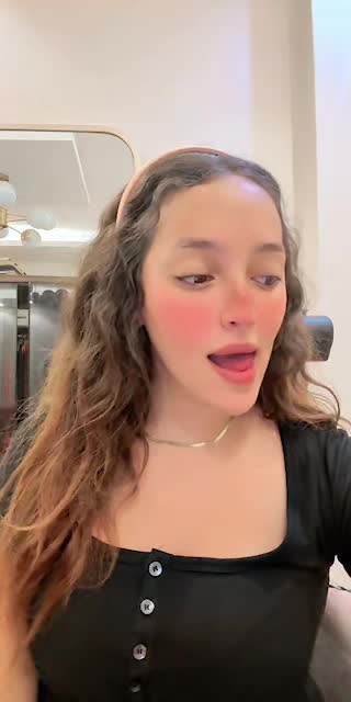 @27.7i6 TikTok live from 2026-04-25