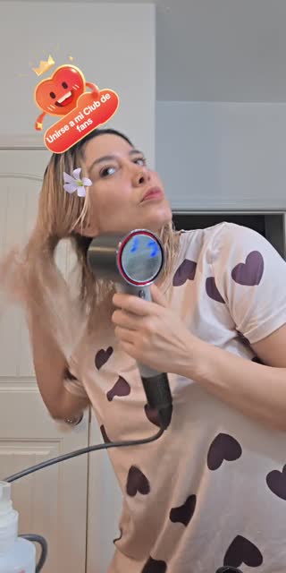 @lavidaconcelestee TikTok live from 2026-04-28