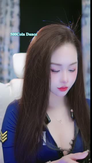 TikTok live: Ngon xinh yeuuuu by @embetina99