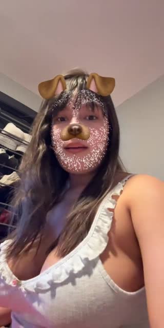 TikTok live: Holas by @victoriaaa2212