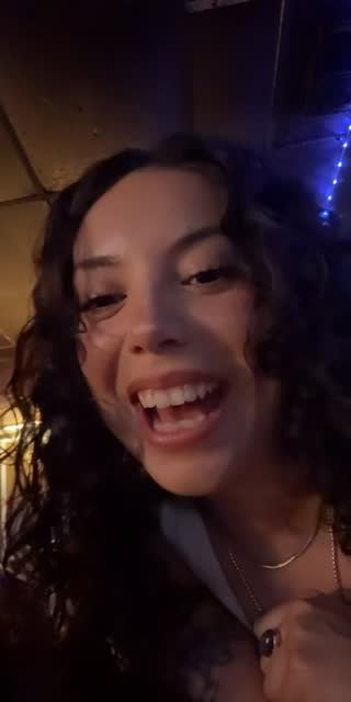 TikTok live: Hi friends!! by @_ll2g_