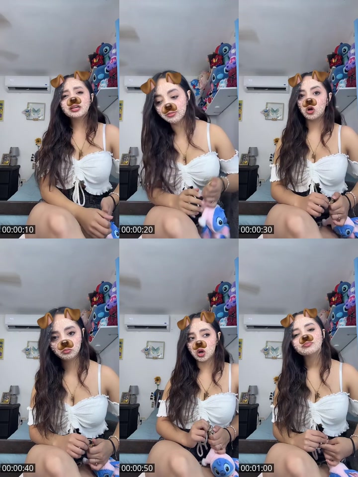 TikTok live: Ig:sofia_sd15_ by @melanie_sofia130