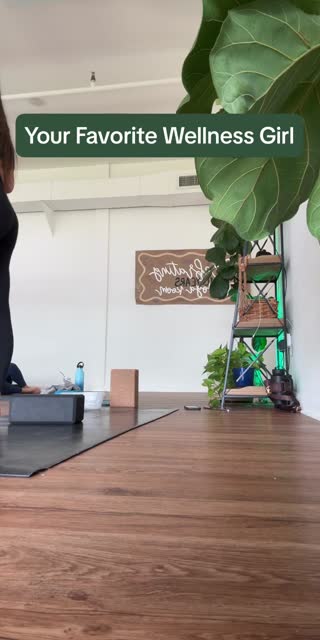 TikTok live: Yogaaa hallelujah by @yogaletemg
