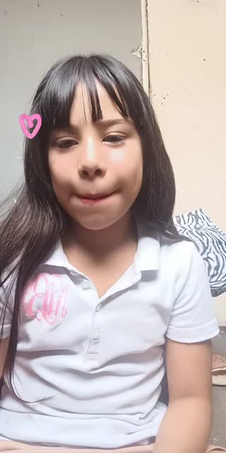 TikTok live: 𝕮𝖍𝖆𝖒𝖆𝖐𝖘🐥 by @cristi24736372945