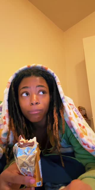 TikTok live: the queen by @tiredoftiktok7