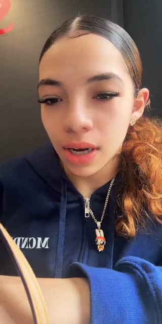 TikTok live: Tap in 🦋 by @gennyszn