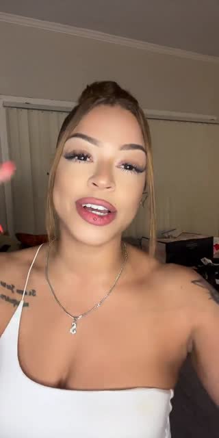 TikTok live: GRWM...😘💋 by @goddess_bharbie