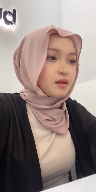 TikTok live: bah by @h0tcoffee3