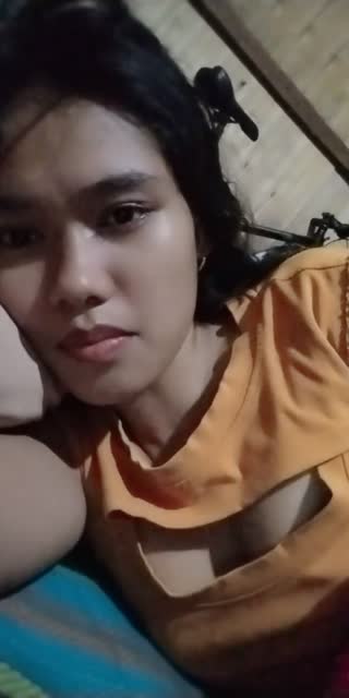 TikTok live: Welcome guys and please tap tap? by @poorgirl191