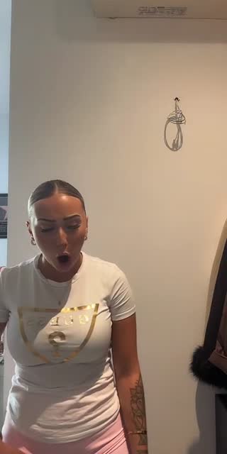TikTok live: HE VUELTOOOO by @sarahh.gimenezz