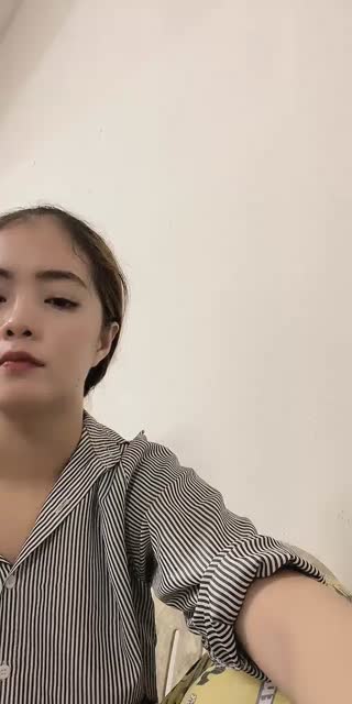 TikTok live: Bosan laa.🥹 by @nurullintahprom