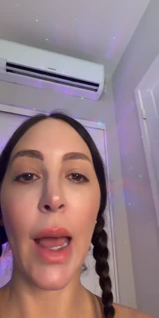 TikTok live: hi ✨ by @fitwithwendy