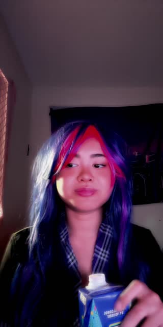TikTok live: hiii by @theyluvvbatz
