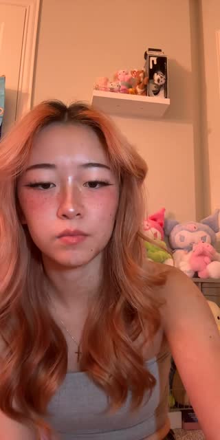 TikTok live: yap 🤍 by @mitten_ears