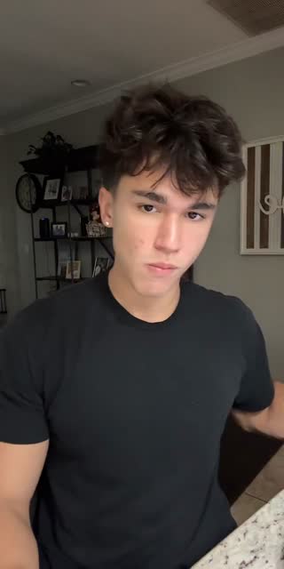 TikTok live: Daddy’s back by @kalel.hannan