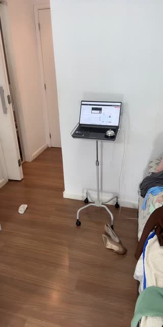 TikTok live: Amiga não passa frio 💖 by @perfilinvisivel01