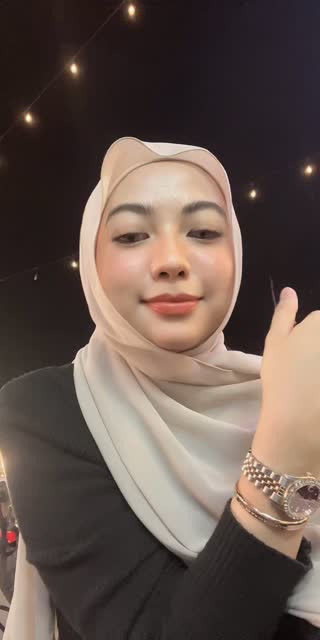 @xopwux TikTok live from 2026-05-13