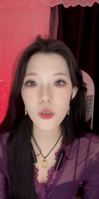 TikTok live: Dance never stops. by @nia83370