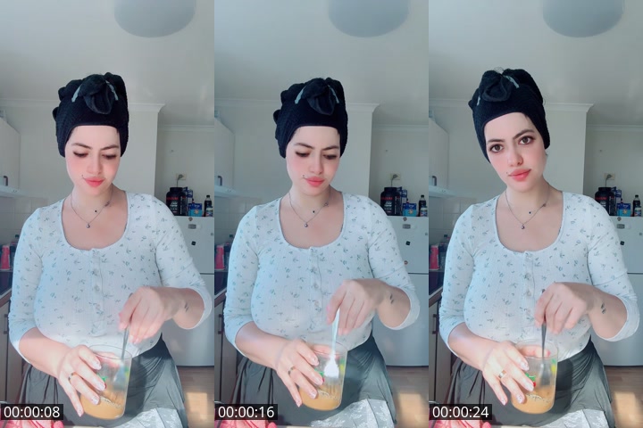 TikTok live: 🦘 by @idontcareanymore818