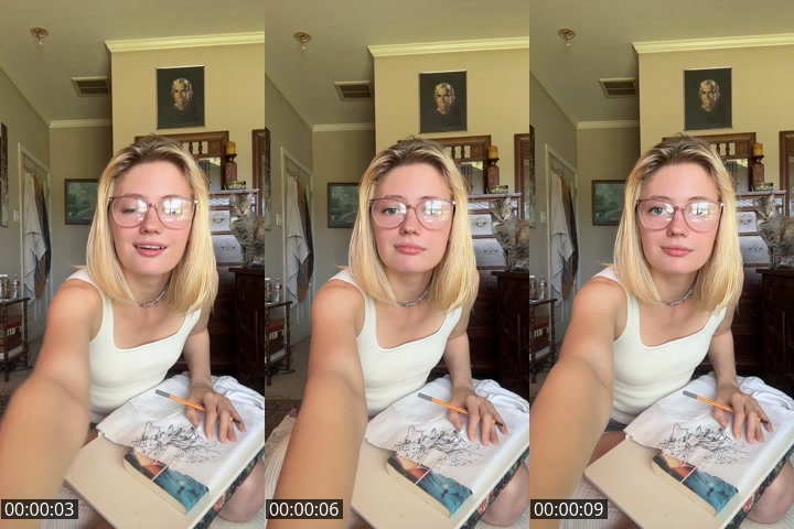 TikTok live: designing!! by @thefangbarbie