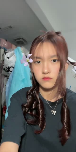 TikTok live: . by @cxrolne_