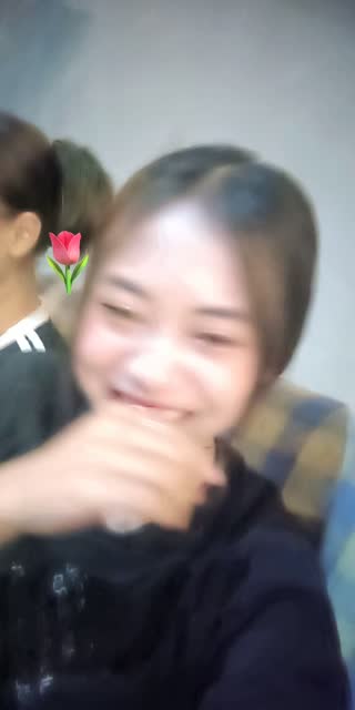TikTok live: haii by @mandaamann_
