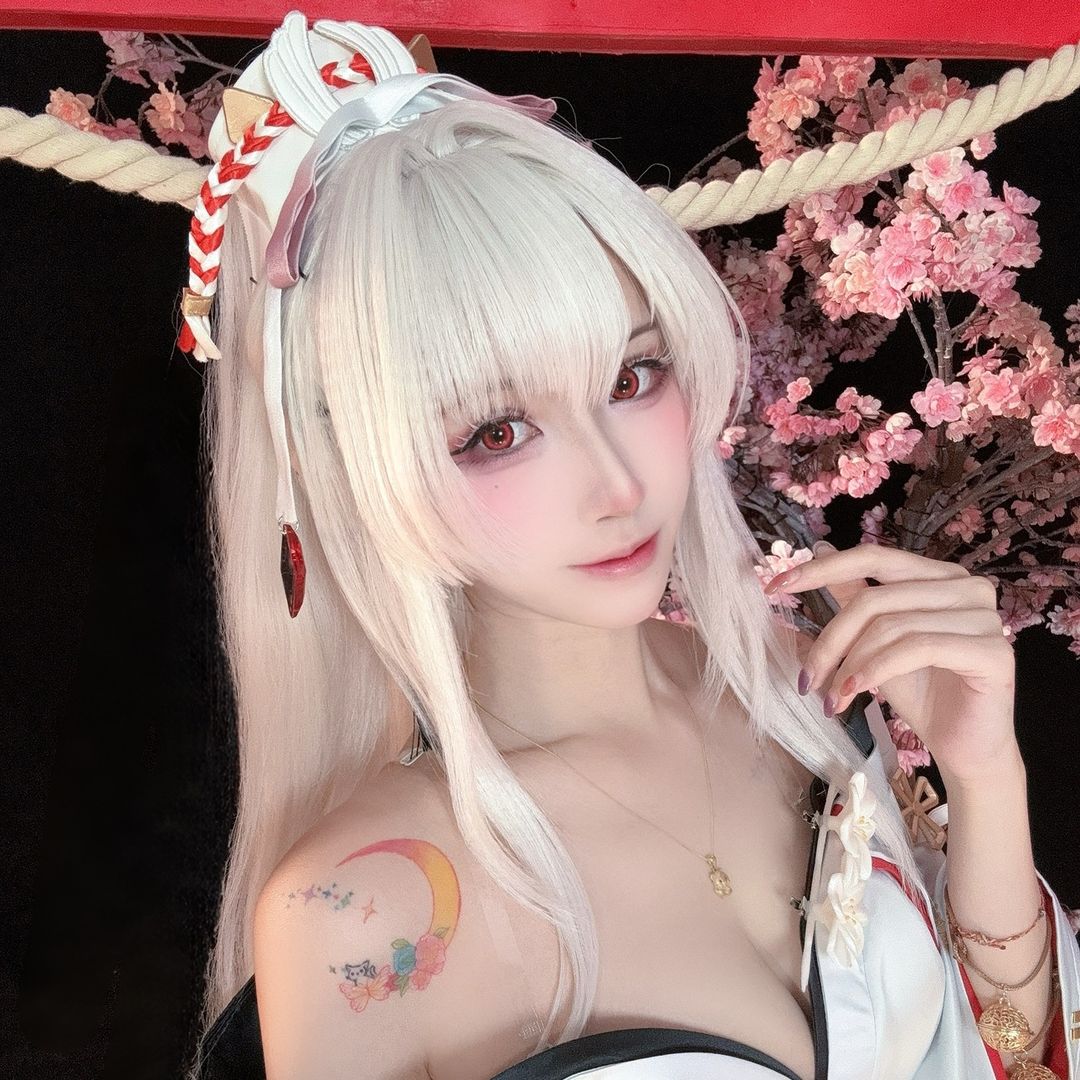@_arisacosplayer