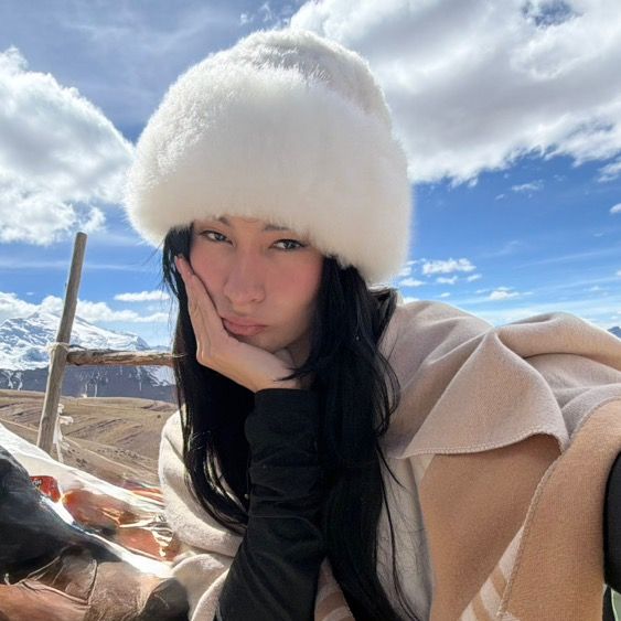 @adrianasabd