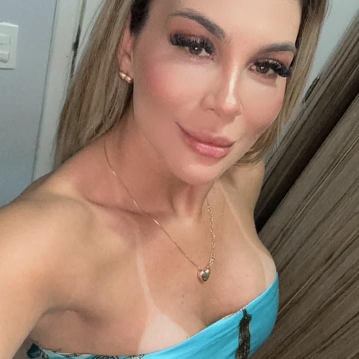 @alineguedees
