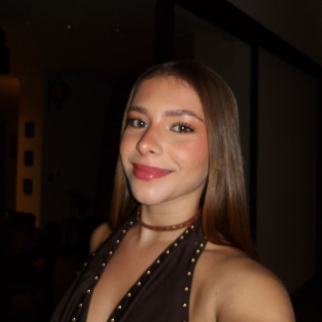 @anaacury