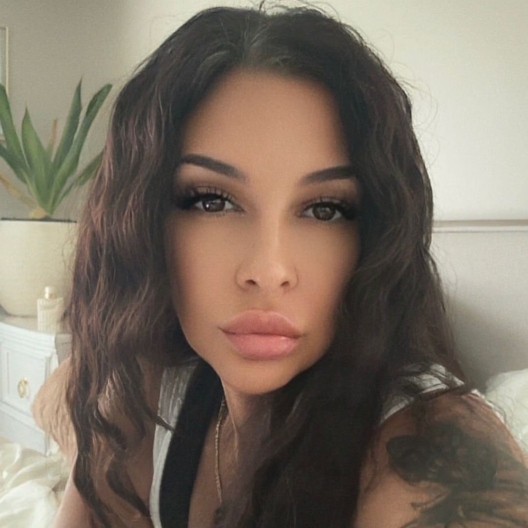 @angela____castaneda