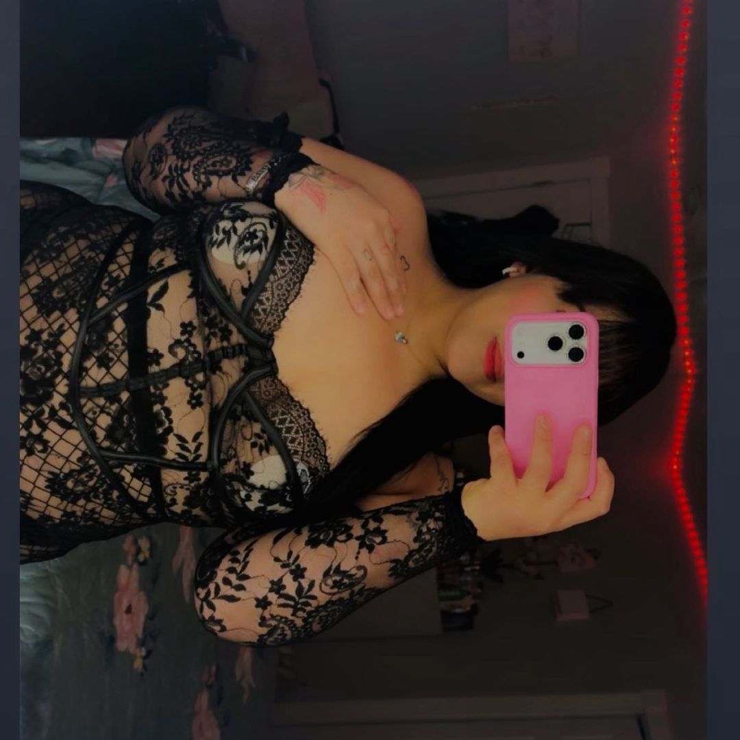 @arelyy2000